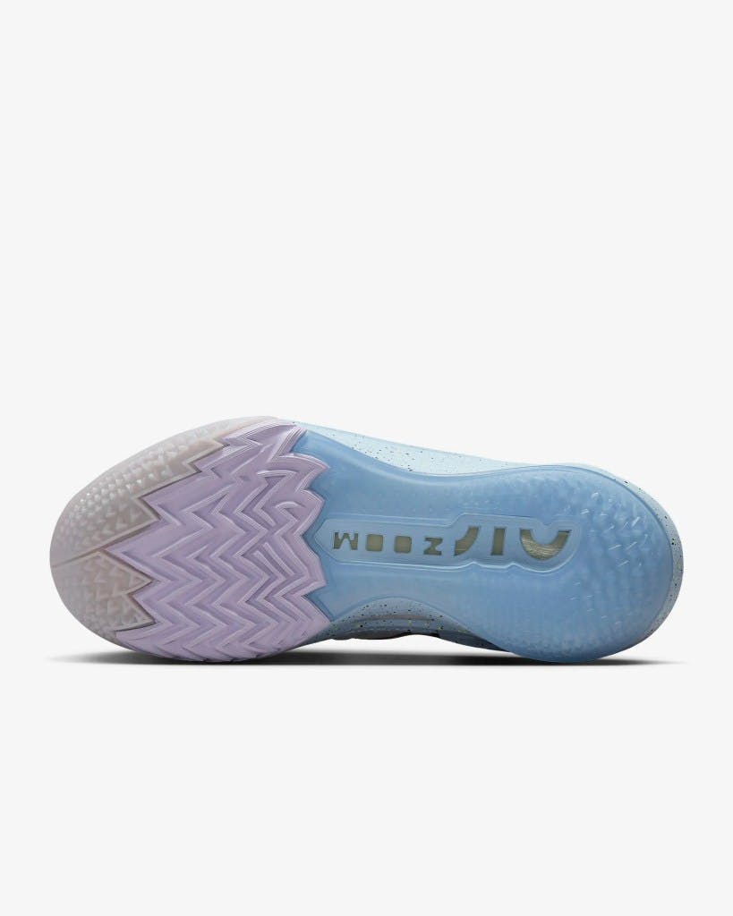 Sabrina Ionescu's Nike Air Zoom G.T. Cut 2 soles